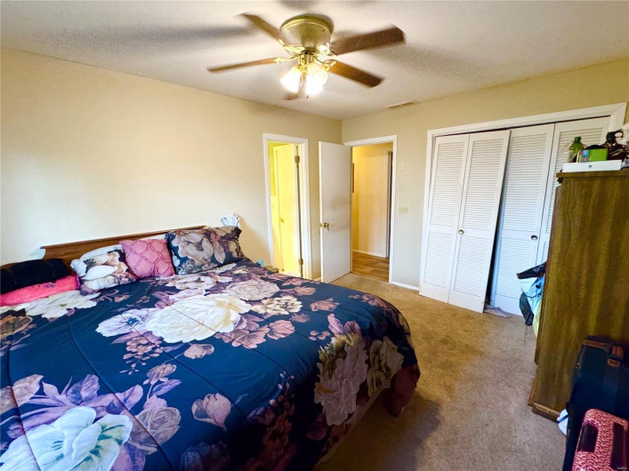 2101 Meadows Road, Poplar Bluff, Missouri 63901, 3 Bedrooms Bedrooms, 7 Rooms Rooms,2 BathroomsBathrooms,Residential,For Sale,Meadows,MAR25021342