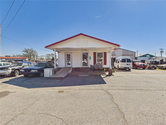 2892 Douglass, Malden, Missouri 63863, ,Commercial Sale,For Sale,Douglass,MAR25022586