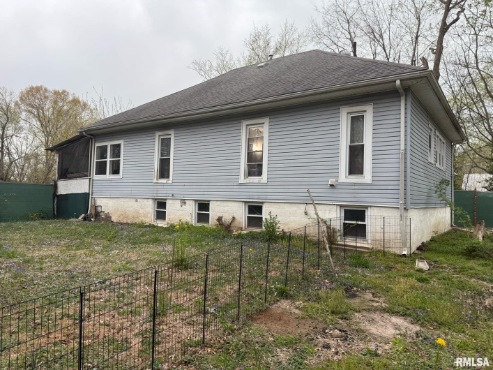 315 Furlong Street, Carrier Mills, Illinois 62917-1259, 2 Bedrooms Bedrooms, 0 ,1 BathroomBathrooms,Residential,For Sale,Furlong,0,RMAEB457487