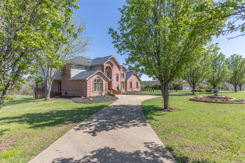 14114 Christy Lane, Poplar Bluff, Missouri 63901, 6 Bedrooms Bedrooms, 15 Rooms Rooms,4 BathroomsBathrooms,Residential,For Sale,Christy,MAR25021409