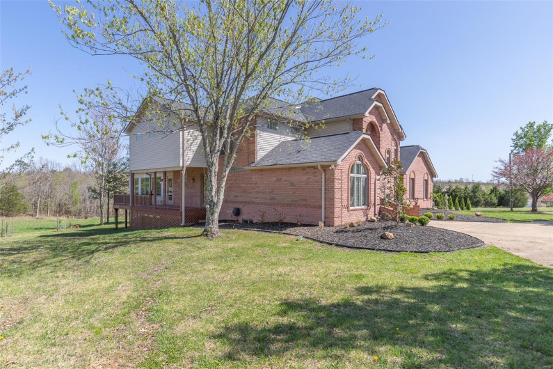 14114 Christy Lane, Poplar Bluff, Missouri 63901, 6 Bedrooms Bedrooms, 15 Rooms Rooms,4 BathroomsBathrooms,Residential,For Sale,Christy,MAR25021409
