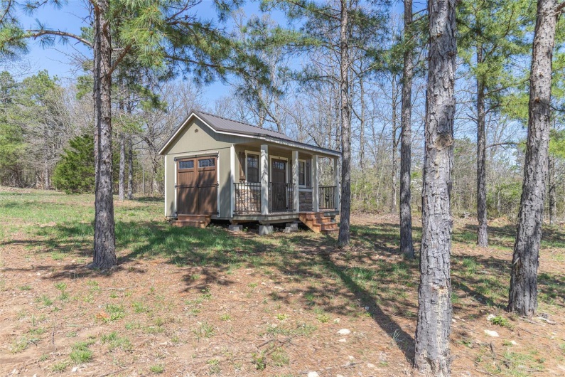14114 Christy Lane, Poplar Bluff, Missouri 63901, 6 Bedrooms Bedrooms, 15 Rooms Rooms,4 BathroomsBathrooms,Residential,For Sale,Christy,MAR25021409