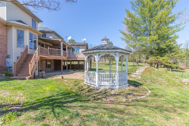 14114 Christy Lane, Poplar Bluff, Missouri 63901, 6 Bedrooms Bedrooms, 15 Rooms Rooms,4 BathroomsBathrooms,Residential,For Sale,Christy,MAR25021409