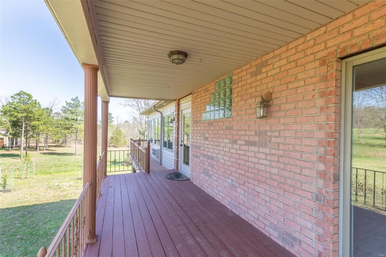 14114 Christy Lane, Poplar Bluff, Missouri 63901, 6 Bedrooms Bedrooms, 15 Rooms Rooms,4 BathroomsBathrooms,Residential,For Sale,Christy,MAR25021409