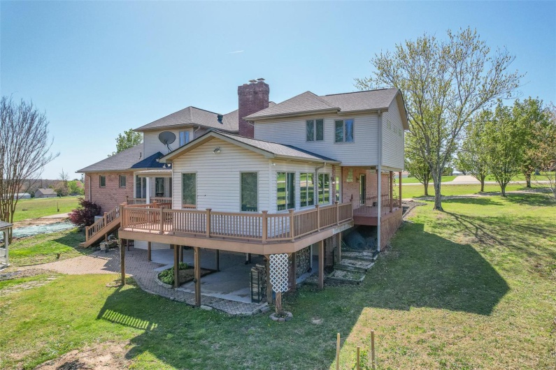 14114 Christy Lane, Poplar Bluff, Missouri 63901, 6 Bedrooms Bedrooms, 15 Rooms Rooms,4 BathroomsBathrooms,Residential,For Sale,Christy,MAR25021409