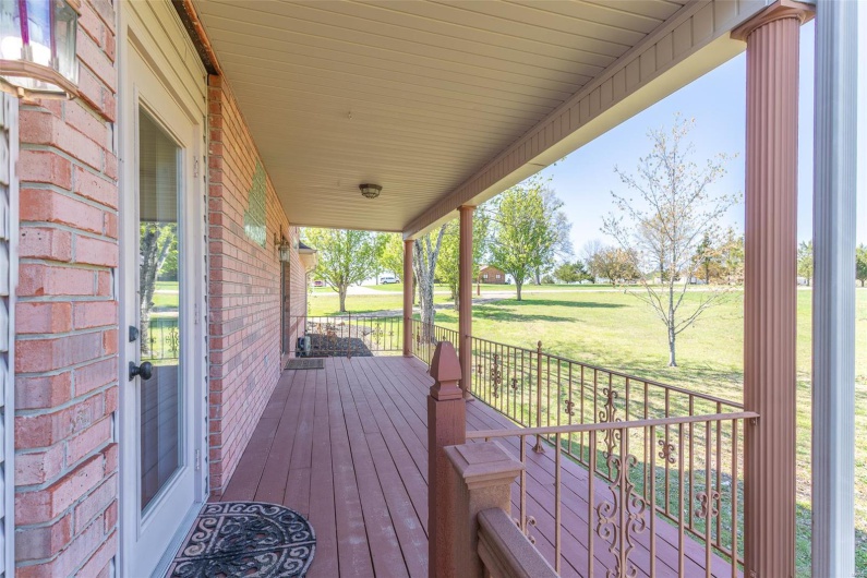 14114 Christy Lane, Poplar Bluff, Missouri 63901, 6 Bedrooms Bedrooms, 15 Rooms Rooms,4 BathroomsBathrooms,Residential,For Sale,Christy,MAR25021409