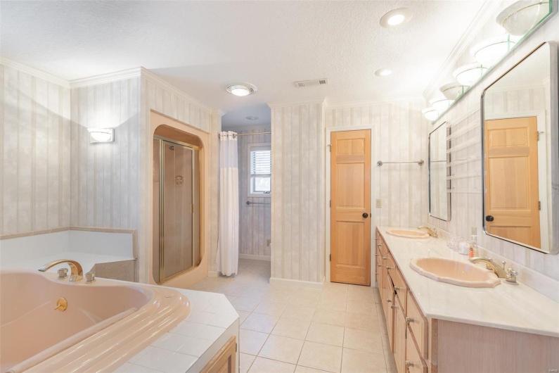 14114 Christy Lane, Poplar Bluff, Missouri 63901, 6 Bedrooms Bedrooms, 15 Rooms Rooms,4 BathroomsBathrooms,Residential,For Sale,Christy,MAR25021409