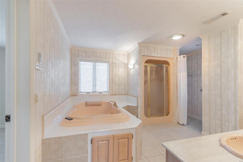 14114 Christy Lane, Poplar Bluff, Missouri 63901, 6 Bedrooms Bedrooms, 15 Rooms Rooms,4 BathroomsBathrooms,Residential,For Sale,Christy,MAR25021409