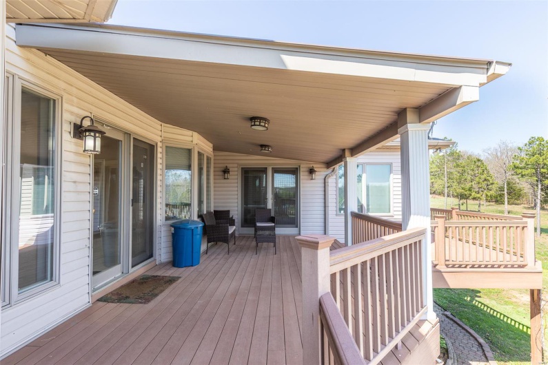 14114 Christy Lane, Poplar Bluff, Missouri 63901, 6 Bedrooms Bedrooms, 15 Rooms Rooms,4 BathroomsBathrooms,Residential,For Sale,Christy,MAR25021409