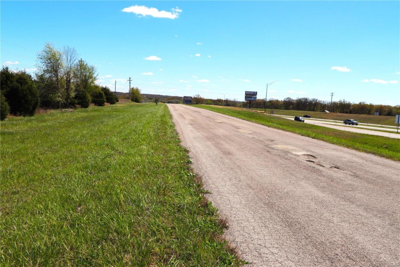1100 Cinque Hommes Drive, Perryville, Missouri 63775, ,Commercial Sale,For Sale,Cinque Hommes,MAR24025221