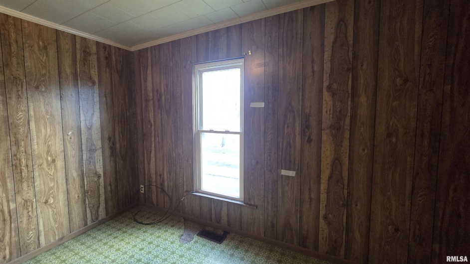 205 SHAW Street, Harrisburg, Illinois 62946, 2 Bedrooms Bedrooms, 0 ,2 BathroomsBathrooms,Residential,For Sale,SHAW,0,RMAEB457508
