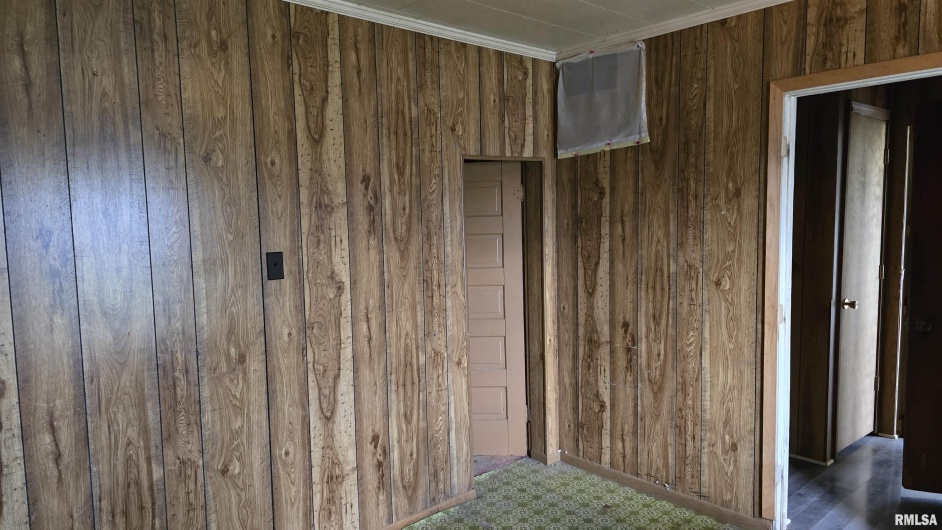 205 SHAW Street, Harrisburg, Illinois 62946, 2 Bedrooms Bedrooms, 0 ,2 BathroomsBathrooms,Residential,For Sale,SHAW,0,RMAEB457508