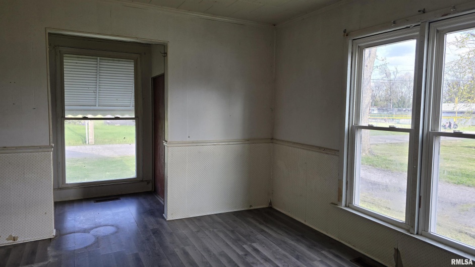 205 SHAW Street, Harrisburg, Illinois 62946, 2 Bedrooms Bedrooms, 0 ,2 BathroomsBathrooms,Residential,For Sale,SHAW,0,RMAEB457508