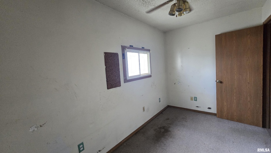 205 SHAW Street, Harrisburg, Illinois 62946, 2 Bedrooms Bedrooms, 0 ,2 BathroomsBathrooms,Residential,For Sale,SHAW,0,RMAEB457508