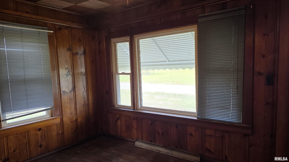 205 SHAW Street, Harrisburg, Illinois 62946, 2 Bedrooms Bedrooms, 0 ,2 BathroomsBathrooms,Residential,For Sale,SHAW,0,RMAEB457508