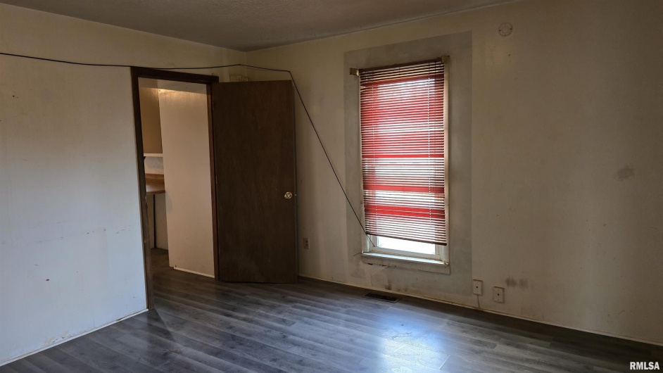 205 SHAW Street, Harrisburg, Illinois 62946, 2 Bedrooms Bedrooms, 0 ,2 BathroomsBathrooms,Residential,For Sale,SHAW,0,RMAEB457508
