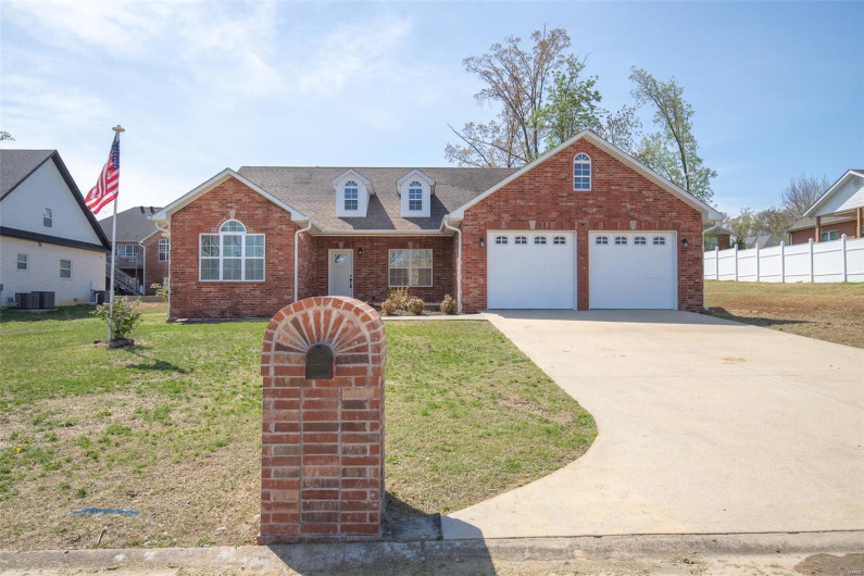 2940 Karmen Lane, Poplar Bluff, Missouri 63901, 3 Bedrooms Bedrooms, 7 Rooms Rooms,2 BathroomsBathrooms,Residential,For Sale,Karmen,MAR25021408