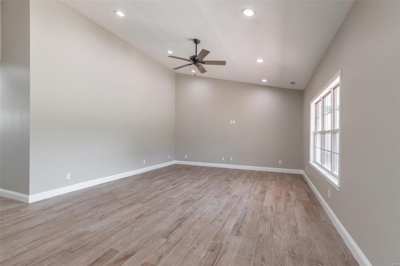 2940 Karmen Lane, Poplar Bluff, Missouri 63901, 3 Bedrooms Bedrooms, 7 Rooms Rooms,2 BathroomsBathrooms,Residential,For Sale,Karmen,MAR25021408