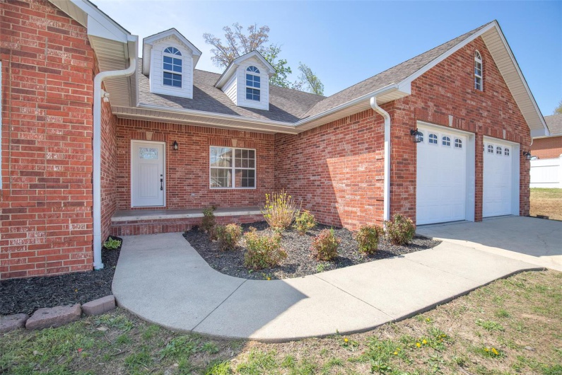 2940 Karmen Lane, Poplar Bluff, Missouri 63901, 3 Bedrooms Bedrooms, 7 Rooms Rooms,2 BathroomsBathrooms,Residential,For Sale,Karmen,MAR25021408