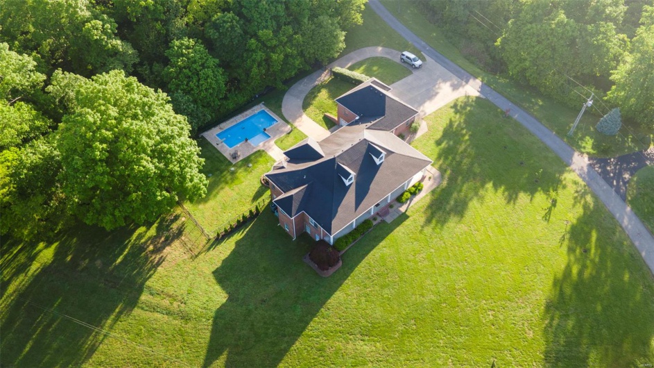 149 Windy Point Avenue, Cape Girardeau, Missouri 63701, 5 Bedrooms Bedrooms, 9 Rooms Rooms,4 BathroomsBathrooms,Residential,For Sale,Windy Point,MAR25009784
