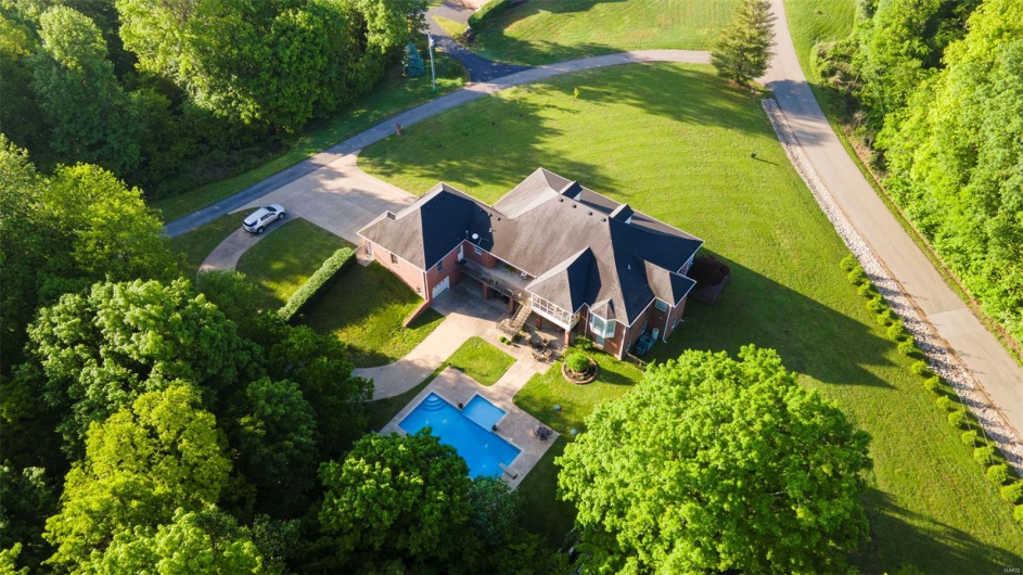 149 Windy Point Avenue, Cape Girardeau, Missouri 63701, 5 Bedrooms Bedrooms, 9 Rooms Rooms,4 BathroomsBathrooms,Residential,For Sale,Windy Point,MAR25009784