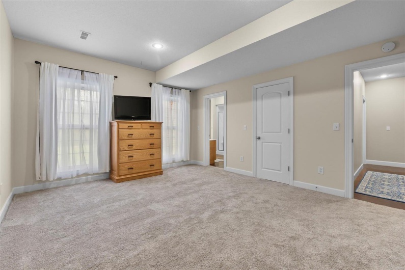 Guest Bedroom/Office with Jack & Jill Full Bath