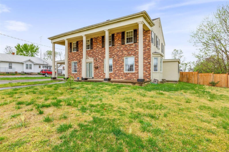 404 Marshall Street, Fredericktown, Missouri 63645, 4 Bedrooms Bedrooms, 9 Rooms Rooms,3 BathroomsBathrooms,Residential,For Sale,Marshall,MAR24060981