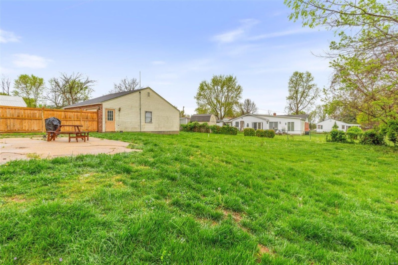 404 Marshall Street, Fredericktown, Missouri 63645, 4 Bedrooms Bedrooms, 9 Rooms Rooms,3 BathroomsBathrooms,Residential,For Sale,Marshall,MAR24060981
