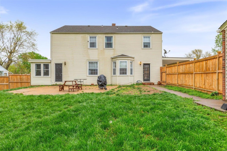 404 Marshall Street, Fredericktown, Missouri 63645, 4 Bedrooms Bedrooms, 9 Rooms Rooms,3 BathroomsBathrooms,Residential,For Sale,Marshall,MAR24060981