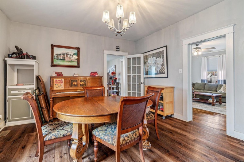 404 Marshall Street, Fredericktown, Missouri 63645, 4 Bedrooms Bedrooms, 9 Rooms Rooms,3 BathroomsBathrooms,Residential,For Sale,Marshall,MAR24060981