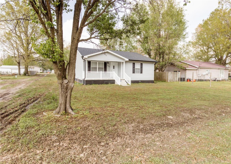 305 W Poplar, East Prairie, Missouri 63845, 3 Bedrooms Bedrooms, 8 Rooms Rooms,2 BathroomsBathrooms,Residential,For Sale,W Poplar,MAR25022849