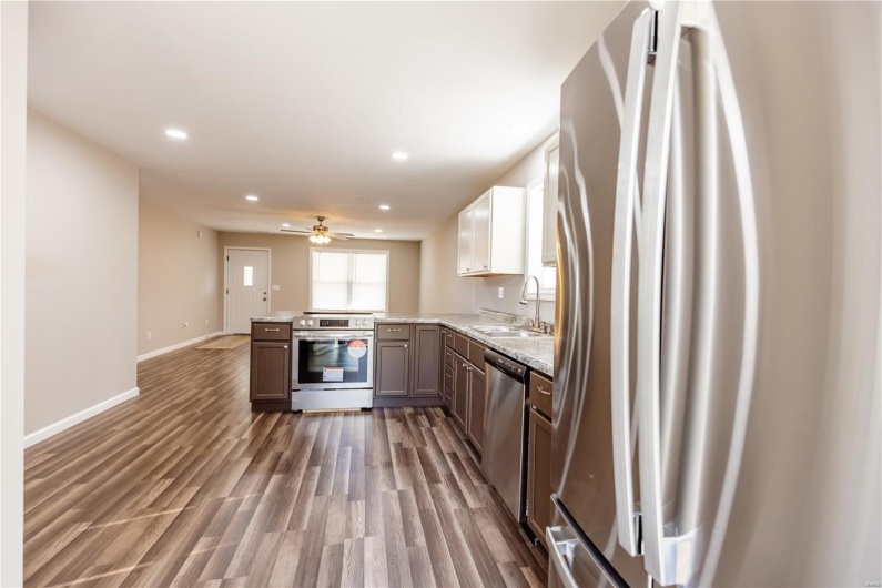 305 W Poplar, East Prairie, Missouri 63845, 3 Bedrooms Bedrooms, 8 Rooms Rooms,2 BathroomsBathrooms,Residential,For Sale,W Poplar,MAR25022849