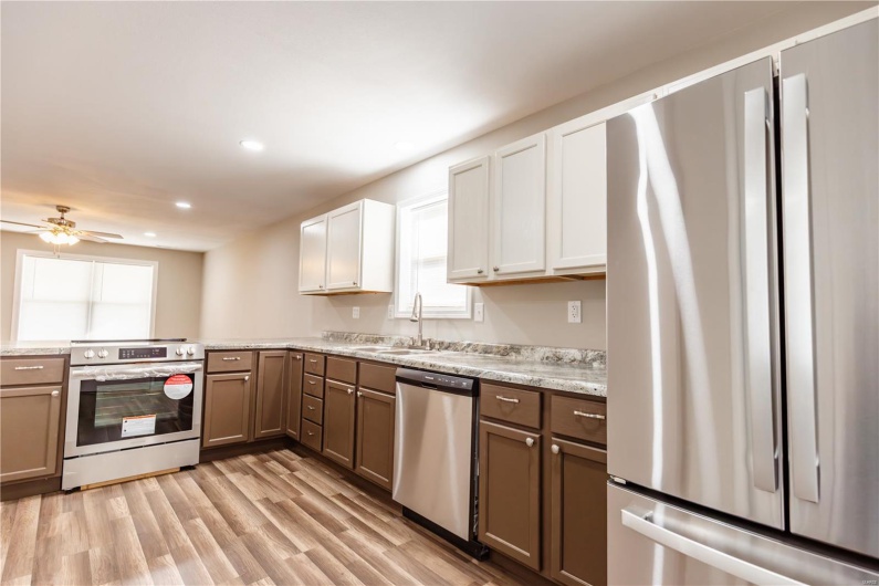 305 W Poplar, East Prairie, Missouri 63845, 3 Bedrooms Bedrooms, 8 Rooms Rooms,2 BathroomsBathrooms,Residential,For Sale,W Poplar,MAR25022849