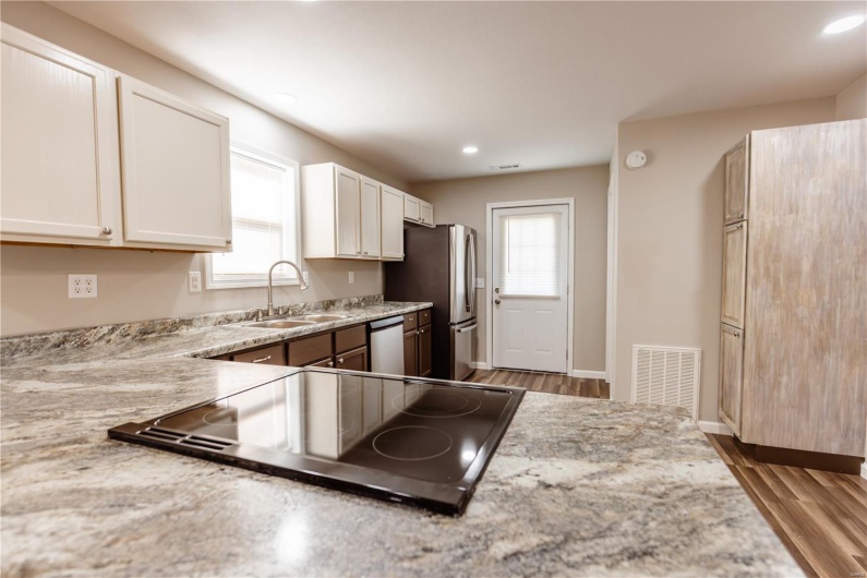 305 W Poplar, East Prairie, Missouri 63845, 3 Bedrooms Bedrooms, 8 Rooms Rooms,2 BathroomsBathrooms,Residential,For Sale,W Poplar,MAR25022849