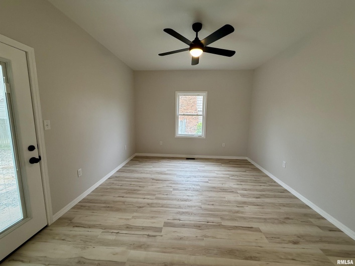 1306 LAURA Lane, Marion, Illinois 62959, 3 Bedrooms Bedrooms, 0 ,2 BathroomsBathrooms,Residential,For Sale,LAURA,0,RMAQC4262234