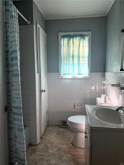 1300 Zaida Avenue, Caruthersville, Missouri 63830, 3 Bedrooms Bedrooms, 8 Rooms Rooms,1 BathroomBathrooms,Residential,For Sale,Zaida,MAR25013799