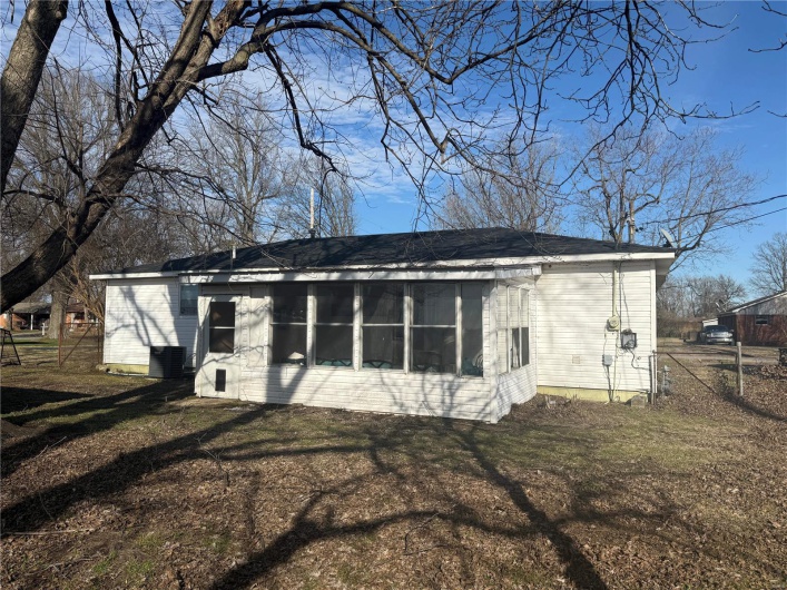 1300 Zaida Avenue, Caruthersville, Missouri 63830, 3 Bedrooms Bedrooms, 8 Rooms Rooms,1 BathroomBathrooms,Residential,For Sale,Zaida,MAR25013799