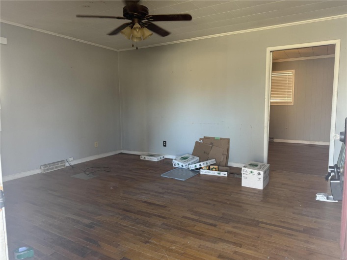 1300 Zaida Avenue, Caruthersville, Missouri 63830, 3 Bedrooms Bedrooms, 8 Rooms Rooms,1 BathroomBathrooms,Residential,For Sale,Zaida,MAR25013799