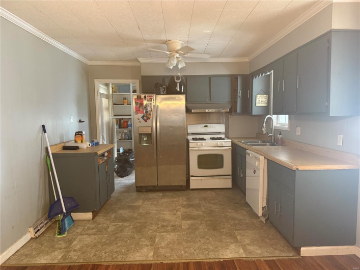 1300 Zaida Avenue, Caruthersville, Missouri 63830, 3 Bedrooms Bedrooms, 8 Rooms Rooms,1 BathroomBathrooms,Residential,For Sale,Zaida,MAR25013799