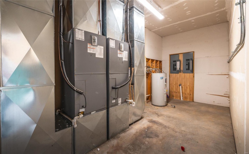 21124 Cave Road, Ste Genevieve, Missouri 63670, ,Commercial Sale,For Sale,Cave,MAR25023289