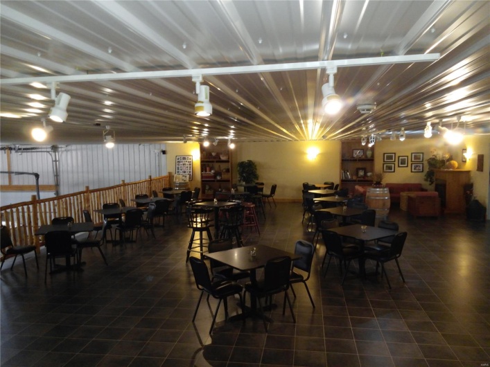 21124 Cave Road, Ste Genevieve, Missouri 63670, ,Commercial Sale,For Sale,Cave,MAR25023289
