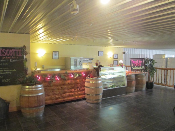 21124 Cave Road, Ste Genevieve, Missouri 63670, ,Commercial Sale,For Sale,Cave,MAR25023289