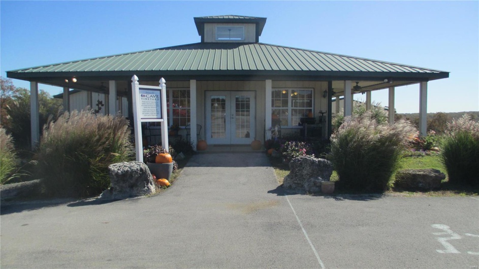 21124 Cave Road, Ste Genevieve, Missouri 63670, ,Commercial Sale,For Sale,Cave,MAR25023289
