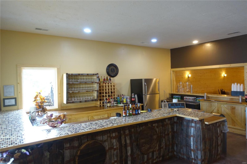 21124 Cave Road, Ste Genevieve, Missouri 63670, ,Commercial Sale,For Sale,Cave,MAR25023289