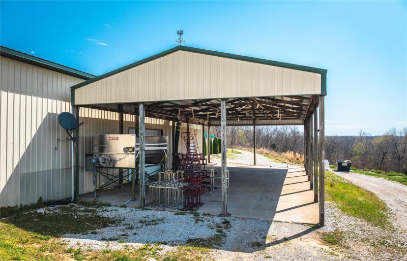 21124 Cave Road, Ste Genevieve, Missouri 63670, ,Commercial Sale,For Sale,Cave,MAR25023289