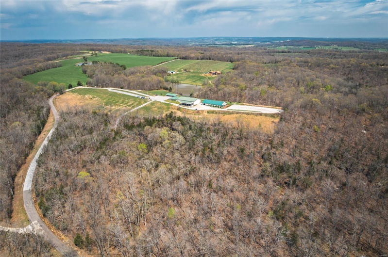 21124 Cave Road, Ste Genevieve, Missouri 63670, ,Commercial Sale,For Sale,Cave,MAR25023289
