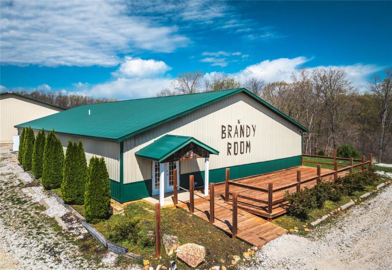 21124 Cave Road, Ste Genevieve, Missouri 63670, ,Commercial Sale,For Sale,Cave,MAR25023289