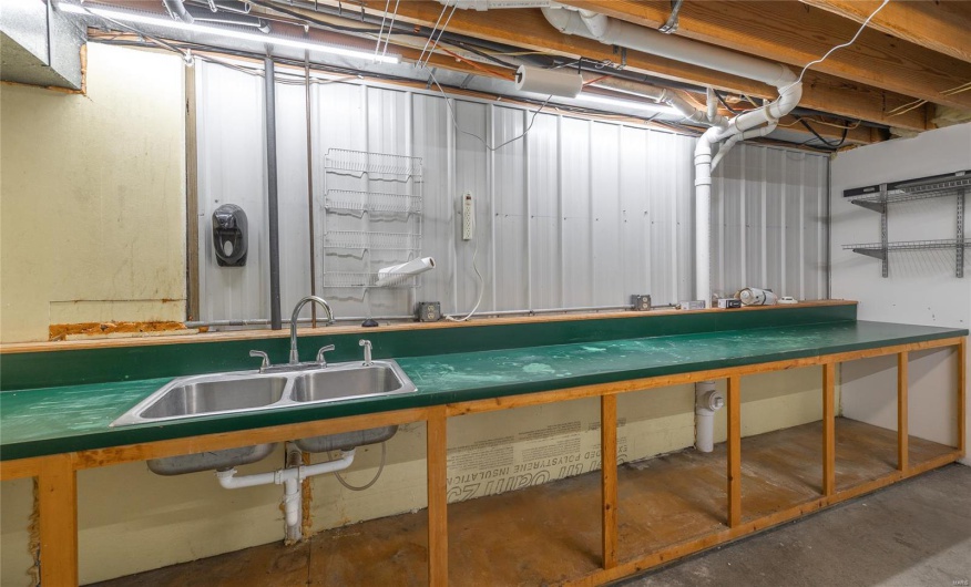 21124 Cave Road, Ste Genevieve, Missouri 63670, ,Commercial Sale,For Sale,Cave,MAR25023289