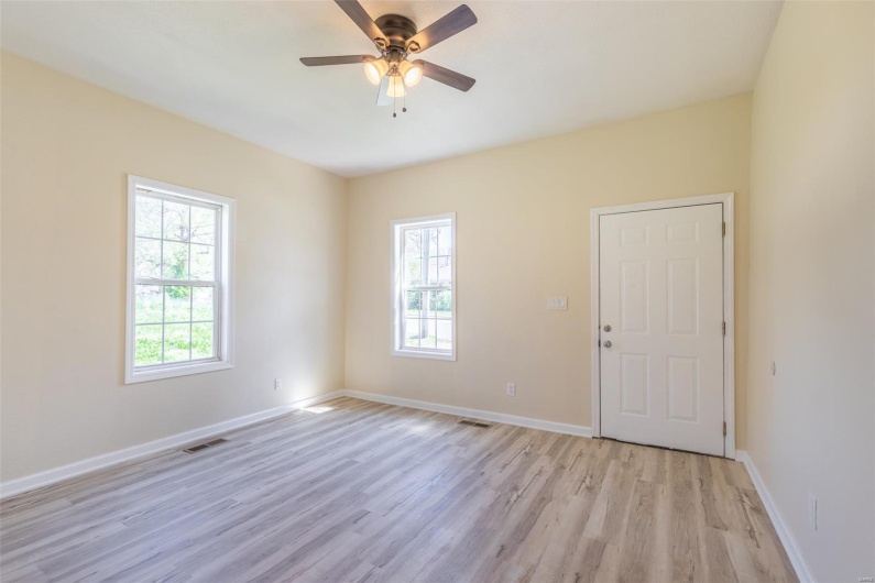 1423 North Main Street, Poplar Bluff, Missouri 63901, 3 Bedrooms Bedrooms, 7 Rooms Rooms,2 BathroomsBathrooms,Residential,For Sale,North Main Street,MAR25022717