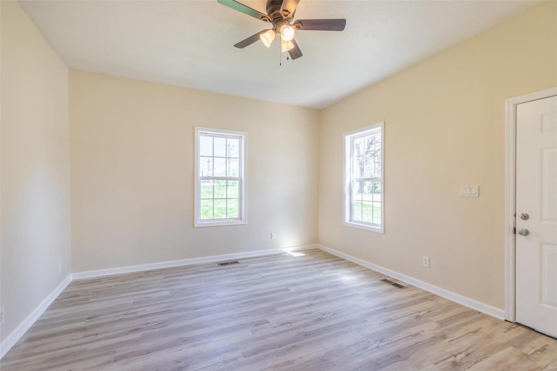 1423 North Main Street, Poplar Bluff, Missouri 63901, 3 Bedrooms Bedrooms, 7 Rooms Rooms,2 BathroomsBathrooms,Residential,For Sale,North Main Street,MAR25022717